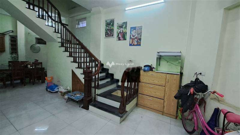 Nhà gồm 4 phòng ngủ bán nhà bán ngay với giá thương mại chỉ 2.95 tỷ diện tích gồm 38m2 vị trí ngay ở Việt Hưng, Long Biên-01