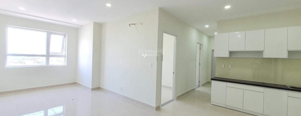 Cho thuê chung cư nằm ngay bên trong Tạ Quang Bửu, Quận 8, căn hộ tổng quan gồm có 3 PN, 2 WC lh để xem ngay-03