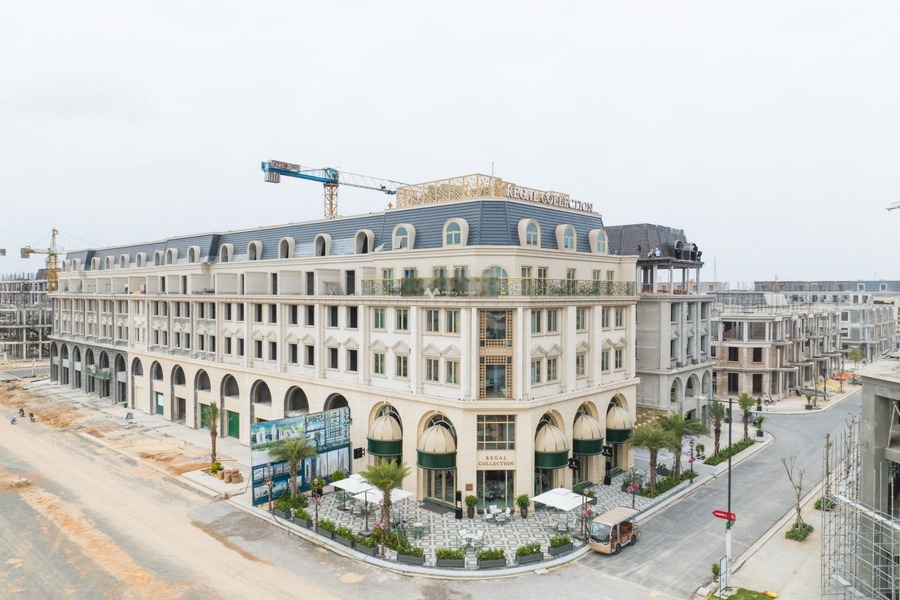 Trung tâm DA Regal Legend Quảng Bình , bán liền kề vị trí thuận lợi tọa lạc trên Võ Nguyên Giáp, Quảng Bình diện tích chung quy 99m2-01