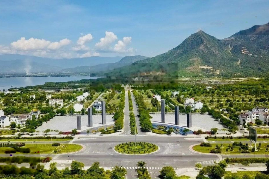 Vị trí nằm ở Cam Lâm, Khánh Hòa bán đất giá hạt dẻ từ 17.7 tỷ có diện tích thực là 300m2-01