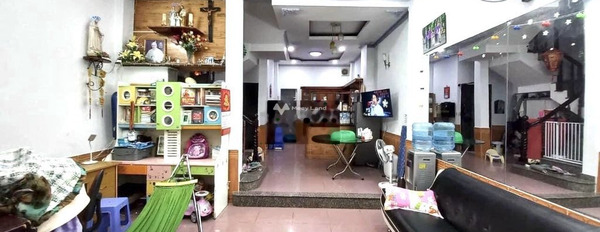 Trong nhà bao gồm có 4 phòng ngủ, bán nhà ở diện tích rộng 64m2 bán ngay với giá cực êm chỉ 4 tỷ ở Nguyễn Văn Công, Phường 3-03