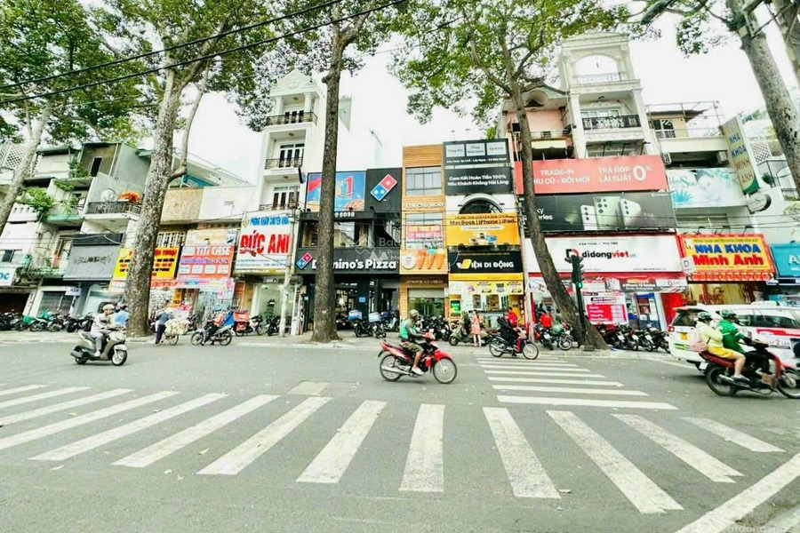 Vị trí đặt nằm ngay Quận 1, Hồ Chí Minh, cho thuê nhà, có một diện tích sàn 138m2 thuận tiện di chuyển-01