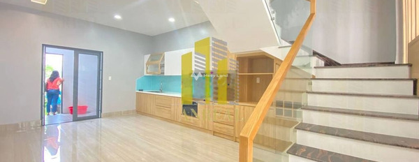 Cho thuê nhà với diện tích rộng 55m2 vị trí hấp dẫn nằm ở An Khánh, Thủ Đức giá thuê đề xuất 19.5 triệu/tháng, trong nhìn tổng quan gồm 2 PN, 2 WC-03