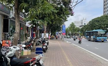 Diện tích chuẩn 999m2 bán nhà vị trí hấp dẫn nằm ở Tây Hồ, Hà Nội trong nhà này bao gồm 1 PN chính chủ đăng tin-03