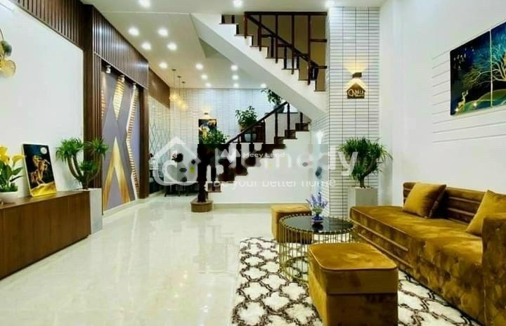 Do đang nợ bán nhà vị trí thuận lợi tọa lạc ở Nguyễn Thị Tần, Quận 8 bán ngay với giá thỏa thuận 795 triệu diện tích gồm 60m2 vào ở ngay