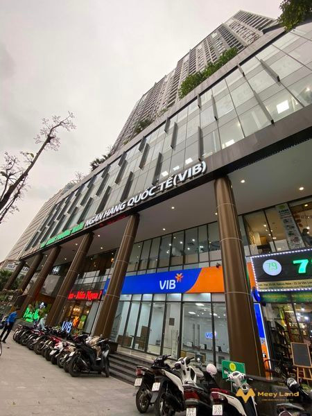 Bán Shophouse mặt phố Lê Văn Lương, cho thuê 240 triệu/tháng-01