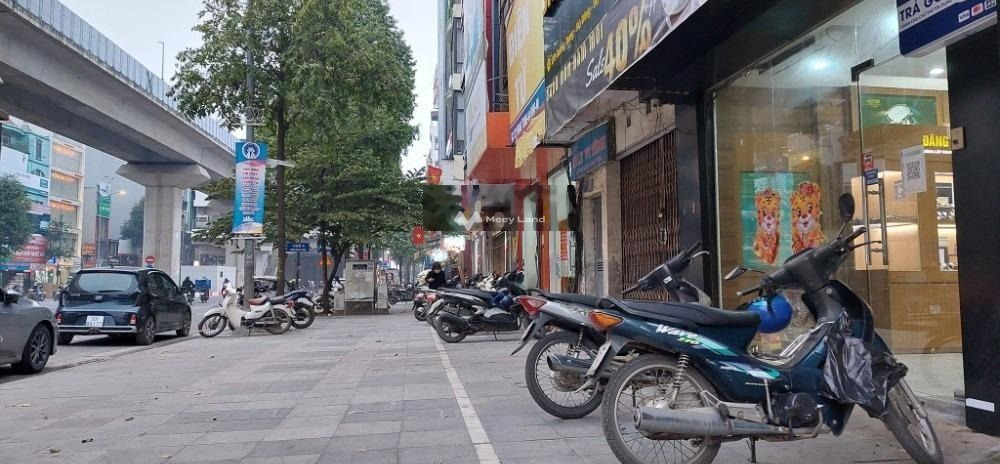 Bán nhà bán ngay với giá cực mềm chỉ 12.9 tỷ có diện tích chung là 43m2 vị trí đặt ở Quang Trung, Hà Nội