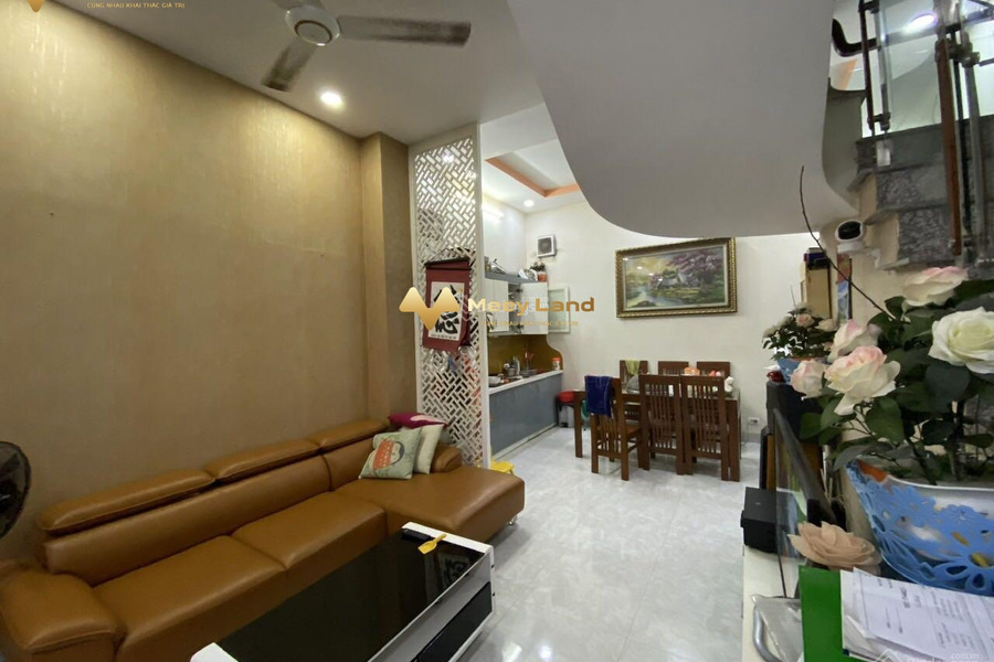 Cho thuê nhà, giá thuê vô cùng rẻ 15 triệu/tháng diện tích rộng lớn 60m2 mặt tiền tọa lạc ngay tại Hoàng Mai, Hà Nội-01
