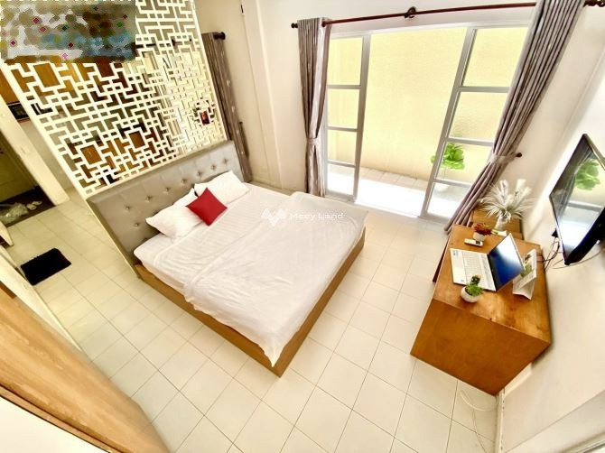 Tổng quan có tất cả 102 phòng ngủ, cho thuê căn hộ vị trí thuận tiện ngay tại Đường Số 1, Hồ Chí Minh giá siêu rẻ-01