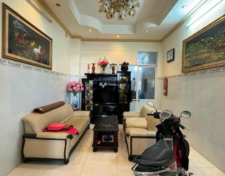 Nhà tổng quan có 4 phòng ngủ, bán nhà ở diện tích 80m2 giá bán chính chủ chỉ 7.3 tỷ Bên trong Huỳnh Tấn Phát, Hồ Chí Minh-01