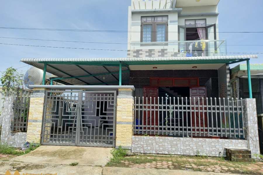 Cần bán nhanh ngôi nhà kiên cố khu đấu giá Tân Hy, Bình Đông, Bình Sơn-01