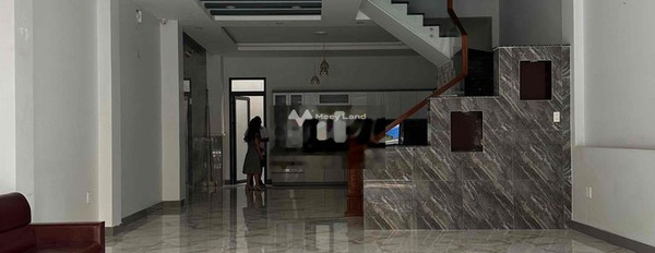 Có một diện tích sàn 90m2, cho thuê nhà ở vị trí thuận lợi nằm tại Đường Số 40, Tân Phong, trong nhà nhìn chung bao gồm 5 PN, 6 WC pháp lý rõ ràng-03