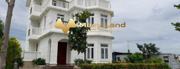 Tọa lạc ở Đường Nguyễn Tất Thành, Huyện Cam Lâm, bán biệt thự dt là 300 m2 vị trí trung tâm-03
