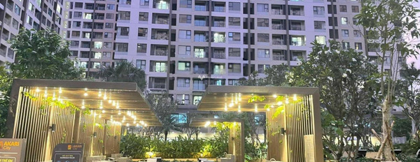 Nằm tại Võ Văn Kiệt, Hồ Chí Minh bán chung cư bán ngay với giá khoảng 2.7 tỷ, trong căn hộ này có tổng 2 PN, 1 WC nhà bao mới-03