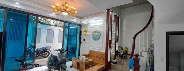 Diện tích 33m2 bán nhà ở vị trí đẹp gần Giang Biên, Hà Nội nhà có tổng 4 phòng ngủ hỗ trợ mọi thủ tục miễn phí, giá mùa dịch.-03
