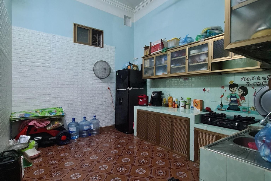 Ở tại Phú La, Hà Nội, bán nhà có diện tích chung là 58m2, tổng quan trong căn nhà gồm 3 phòng ngủ vào ở ngay-01