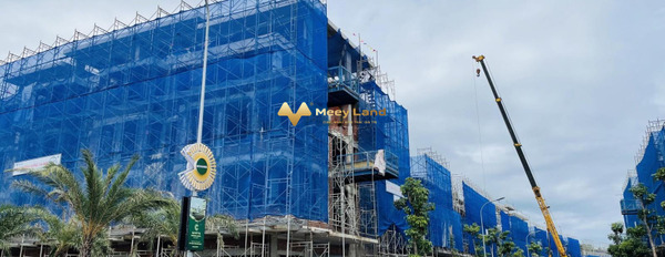 8,3 tỷ, shophouse tại dự án Meyhomes Capital Phú Quốc, diện tích chuẩn 94m2-02