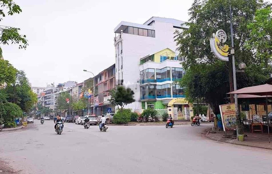 Nhà gồm 4 PN bán nhà ở diện tích gồm 61m2 giá bán 10.95 tỷ vị trí đẹp nằm trên Thanh Trì, Hà Nội, hướng Tây Nam-01