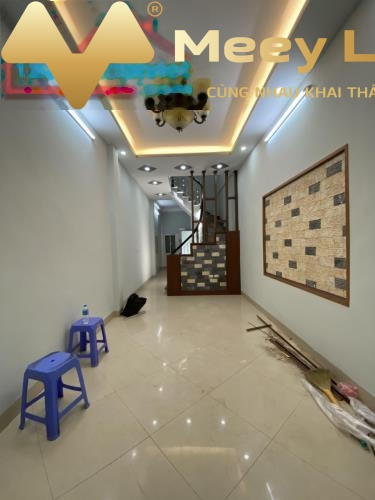 Diện tích là 45 m2, cho thuê nhà ở vị trí mặt tiền nằm tại Đường Xuân Đỉnh, Hà Nội, tổng quan nhà thì gồm có 5 phòng ngủ, đường trước nhà rộng 5 mét g...-01
