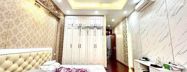 Tổng quan nhà gồm có 9 phòng ngủ, bán nhà ở có diện tích chính 105m2 giá bán cực tốt từ 23 tỷ nằm ngay bên trong Đội Nhân, Cống Vị-02