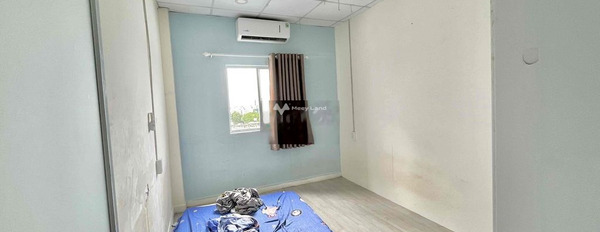 Căn hộ tổng quan gồm 2 phòng ngủ, cho thuê căn hộ tọa lạc gần Hoàng Văn Thụ, Phường 9, 1 WC giá siêu rẻ-02