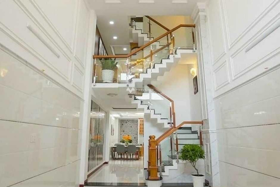 Nhà có 3 phòng ngủ bán nhà bán ngay với giá siêu khủng 3 tỷ có diện tích chính 80m2 vị trí thuận lợi tọa lạc tại Nguyễn Xiển, Hồ Chí Minh-01