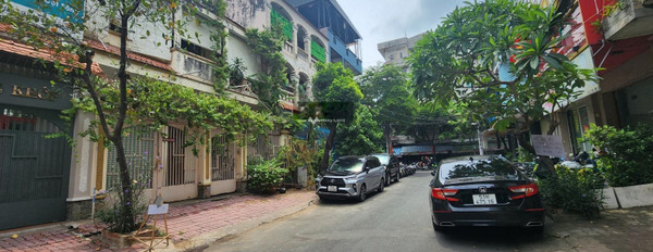 Có diện tích 128m2 bán nhà vị trí đẹp tọa lạc ở Phường 2, Hồ Chí Minh tổng quan nhà này thì có 6 phòng ngủ 6 WC cảm ơn đã xem tin-02