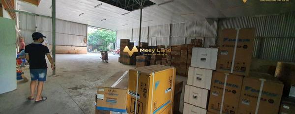 Xoay vốn cho thuê kho bãi với dt rộng 400 m2 vị trí thuận lợi tọa lạc ngay ở Chiến Thắng, Hà Đông thuê ngay với giá khởi điểm từ 28 triệu/tháng giá tố...-02