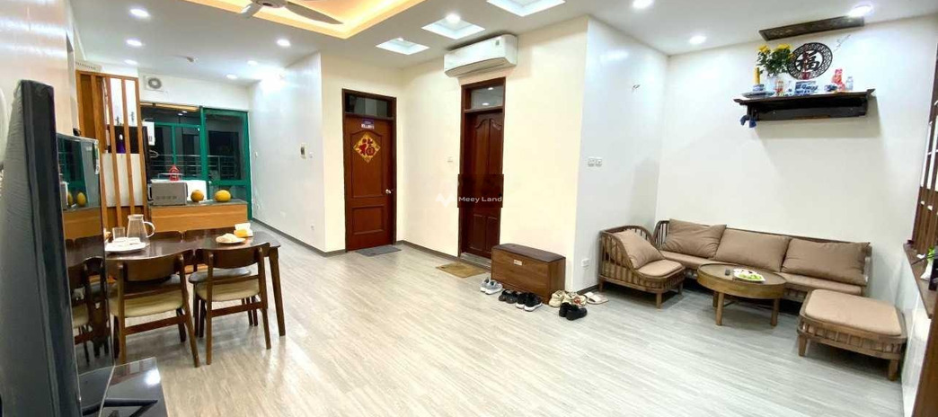 Căn hộ 2 PN, bán căn hộ vị trí đẹp ngay ở Quang Trung, Hà Nội, ngôi căn hộ này có 2 phòng ngủ, 2 WC nội thất sang trọng