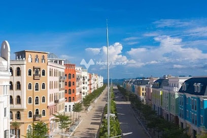 Thuộc Premier Village bán nhà vị trí mặt tiền ngay trên Bãi Cháy, Hạ Long giá bán hữu nghị chỉ 16.6 tỷ diện tích khoảng 112.5m2, hướng Đông - Nam