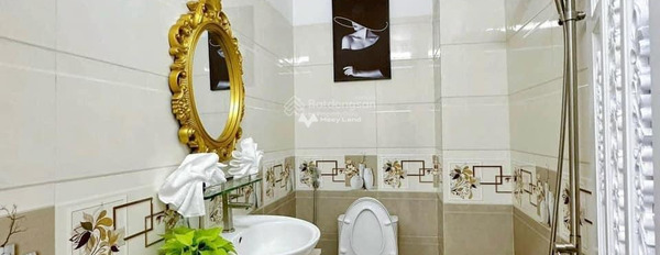 Nhà gồm 4 PN bán nhà bán ngay với giá hữu nghị chỉ 700 triệu có diện tích chung là 95m2 vị trí ngay tại Đoàn Nguyễn Tuấn, Hồ Chí Minh-02