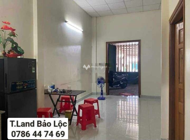 Vị trí mặt tiền gần Bảo Lộc, Lâm Đồng bán nhà bán ngay với giá gốc 1.45 tỷ căn này bao gồm 3 phòng ngủ 2 WC-01