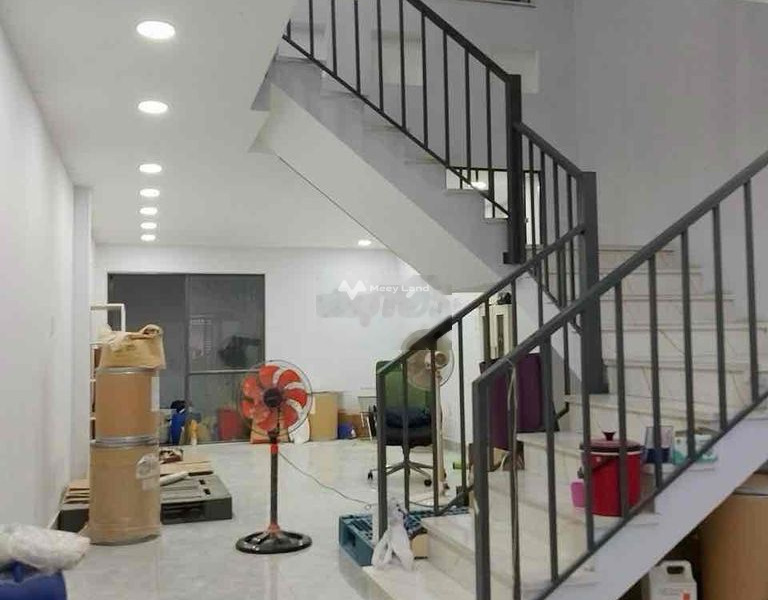 Trong căn này gồm 7 PN, cho thuê nhà, giá thuê giao động từ 40 triệu/tháng có diện tích chung 72m2 tọa lạc ngay ở Phú Nhuận, Hồ Chí Minh-01