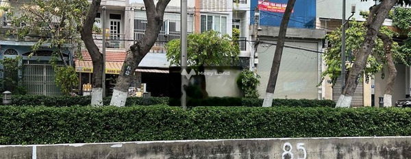 Nhà 1 PN, cho thuê nhà, thuê ngay với giá hợp lý 310 triệu/tháng có diện tích chuẩn 60m2 vị trí đẹp ở Phạm Huy Thông, Hồ Chí Minh-03