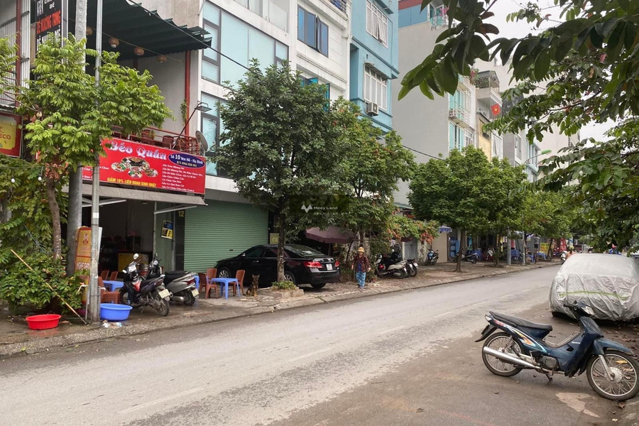 Nằm ngay trên Đồng Cổ, Hà Nội bán nhà giá bán bất ngờ chỉ 40 tỷ có diện tích rộng 300m2 tổng quan nhà này có 2 PN vị trí thuận lợi-01