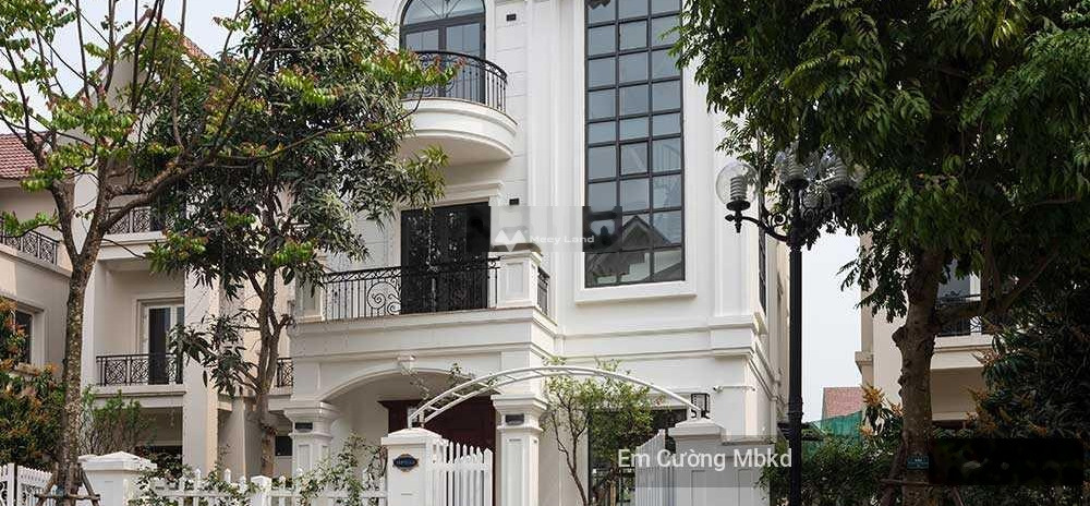 Cho thuê nhà diện tích 320m2 vị trí mặt tiền ngay tại Trần Thái Tông, Dịch Vọng thuê ngay với giá đặc biệt 600 triệu/tháng