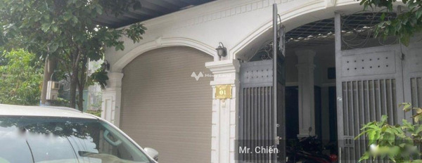 Bán nhà ở diện tích chuẩn 176m2 bán ngay với giá gốc chỉ 8.25 tỷ vị trí mặt tiền tọa lạc ngay Nguyễn Ảnh Thủ, Hồ Chí Minh-02