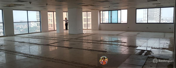 Cho thuê sàn văn phòng diện tích 121m2 vị trí đẹp nằm ngay Đội Cấn, Ba Đình-03