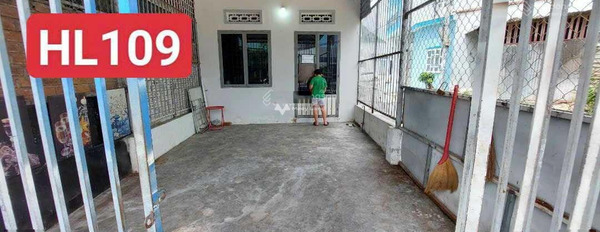 Căn nhà gồm 2 PN, cho thuê nhà, giá thuê siêu khủng 3 triệu/tháng với tổng diện tích 80m2 vị trí tiện lợi ngay tại Vĩnh Hòa, Khánh Hòa-03