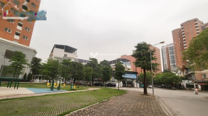 Đang nợ tiền mặt, bán chung cư vị trí nằm tại Nghĩa Đô, Hà Nội bán ngay với giá cực rẻ từ 2.4 tỷ với diện tích khoảng 70m2-01
