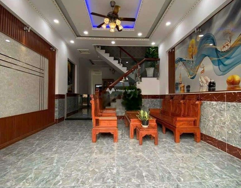 Trong căn này gồm có 4 PN bán nhà bán ngay với giá cơ bản từ 3.9 tỷ diện tích gồm 139m2 mặt tiền tọa lạc tại Chu Văn An, An Phú-01