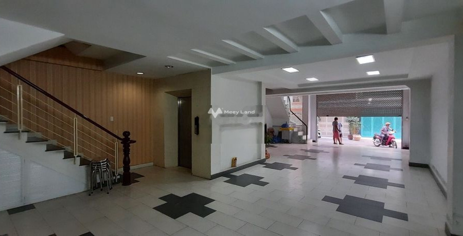 Vị trí nằm ngay ở Trịnh Đình Trọng, Hòa Thạnh cho thuê sàn văn phòng có một diện tích 200m2-01