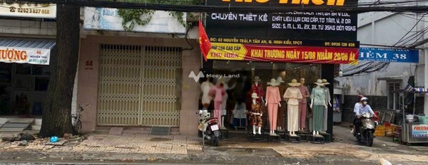 Bán nhà vị trí đẹp nằm trên Nguyễn Trãi, Ninh Kiều bán ngay với giá cực tốt chỉ 11 tỷ diện tích 42m2 tổng quan trong nhà có 3 phòng ngủ-02