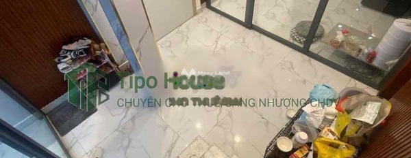 Cho thuê nhà vị trí tại Quận 5, Hồ Chí Minh, giá thuê khuyến mãi chỉ 25 triệu/tháng diện tích thực 60m2, căn nhà có tổng cộng 5 phòng ngủ-02