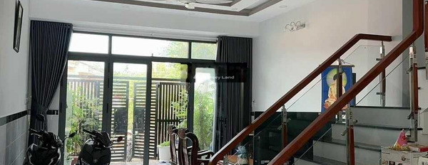 Nhà gồm 5 PN bán nhà ở diện tích khoảng 110m2 bán ngay với giá khởi đầu từ 3.5 tỷ vị trí hấp dẫn nằm ở Lê Văn Lương, Cần Giuộc, hướng Đông - Bắc-02