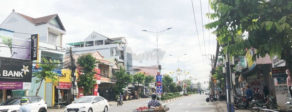 Có diện tích rộng 100m2 bán nhà vị trí mặt tiền tọa lạc ngay ở Lái Thiêu, Thuận An nhìn chung có 3 phòng ngủ 3 WC liên hệ chính chủ-02