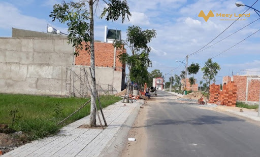 Bán lô đất 2 mặt tiền đường Vương Thừa Vũ (33m) và Nguyễn Đình (10m)