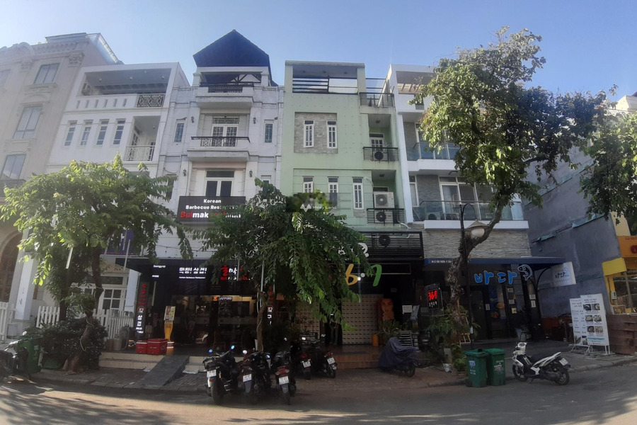 Ở tại Hưng Phước, Quận 7, bán nhà, giá bán cực sốc từ 35 tỷ có diện tích gồm 111m2 giá tốt nhất-01