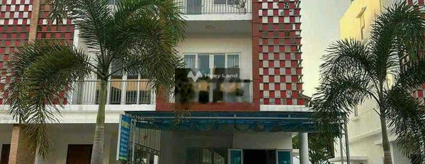 Nhà có 4 phòng ngủ bán nhà bán ngay với giá công khai 3.9 tỷ có diện tích chính 171m2 vị trí đặt tọa lạc gần Vĩnh Tân, Bình Dương-03