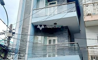 Diện tích chung là 125m2, cho thuê nhà ở vị trí đặt tọa lạc ngay tại Phường 4, Tân Bình, căn nhà bao gồm có 5 phòng ngủ, 4 WC nội thất sang trọng-02